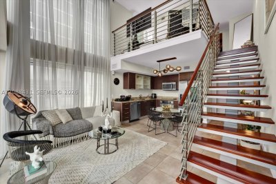 Comprar apartamento no Brickell on the River South 801