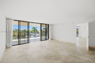 Coconut Grove Bayshore Apt #4A