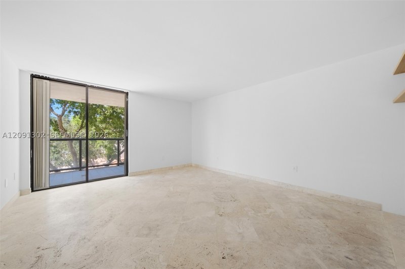 Alquiler de apartamento en Coconut Grove Bayshore 4A