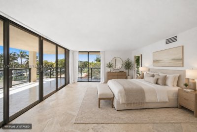 Aluguel de apartamento no Coconut Grove Bayshore 4A