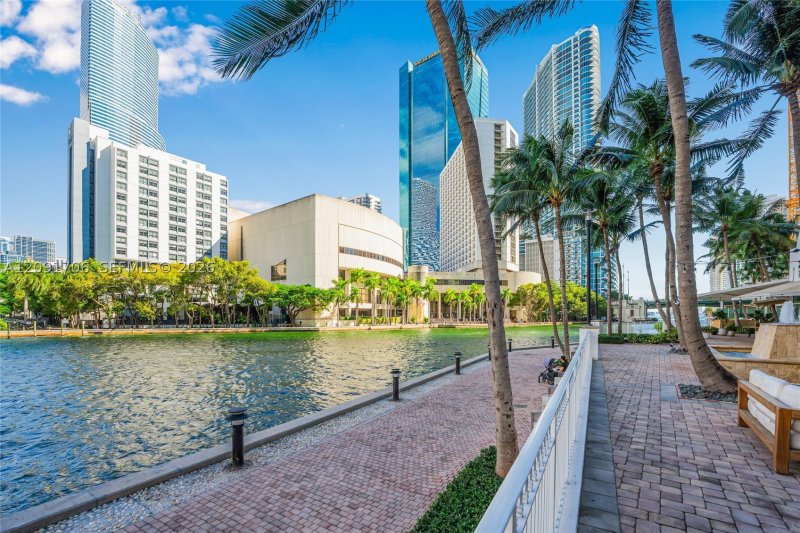 Condo for sale at Brickell on the River North 409