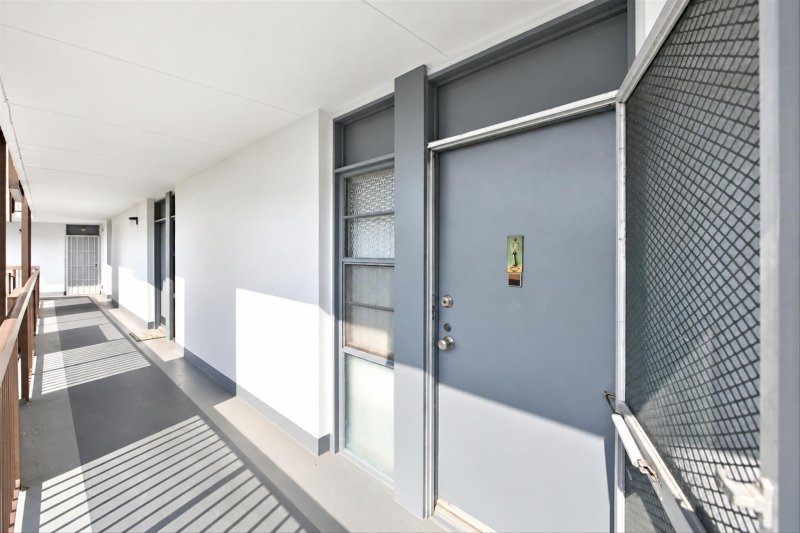 Condo for sale at Biscaya 609