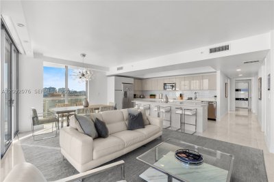 Comprar apartamento no Beachwalk T1601