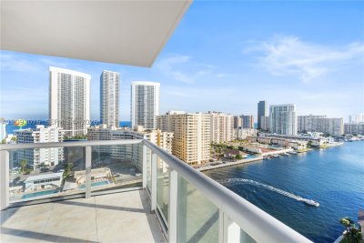 Comprar apartamento no Beachwalk T1601