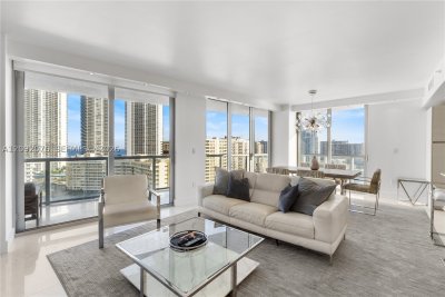 Comprar apartamento no Beachwalk T1601