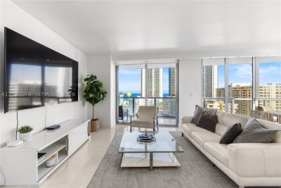 Comprar apartamento no Beachwalk T1601