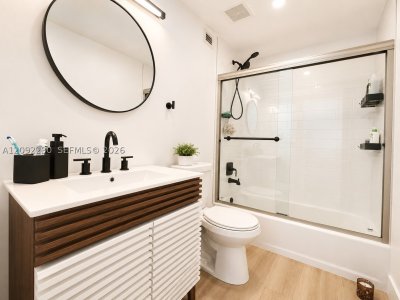Aluguel de apartamento no Coastal Towers 1224