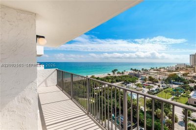 Comprar apartamento en The Summit 1206S