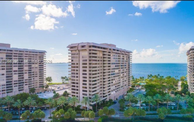 Comprar apartamento no Grove Isles Tower II B609