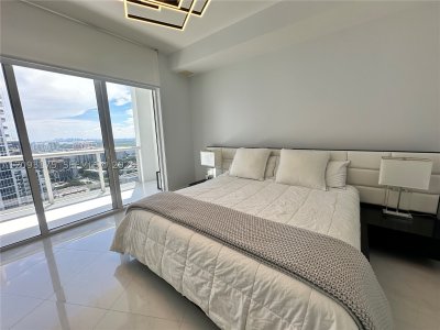 Aluguel de apartamento no Trump Royale 4505