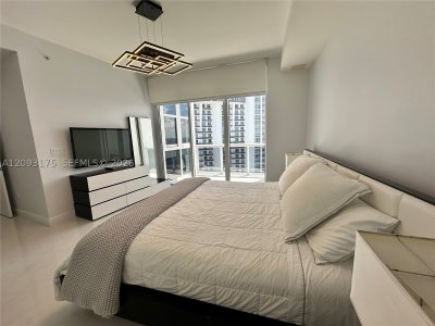 Aluguel de apartamento no Trump Royale 4505