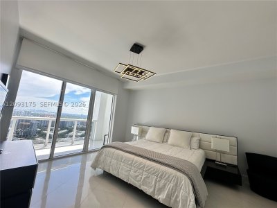 Aluguel de apartamento no Trump Royale 4505