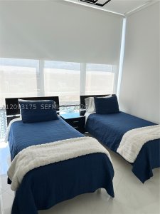 Aluguel de apartamento no Trump Royale 4505