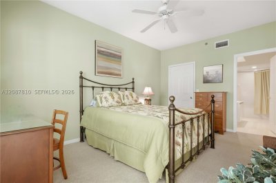 Comprar apartamento no Village by the Bay 12219