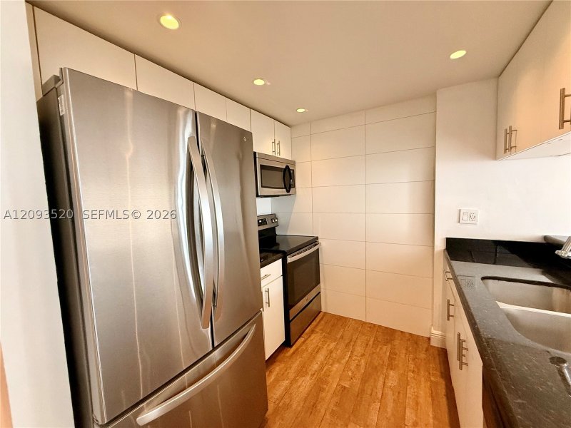 Property photo # 6