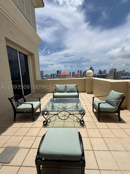 Comprar apartamento en Turnberry On The Green TS-03