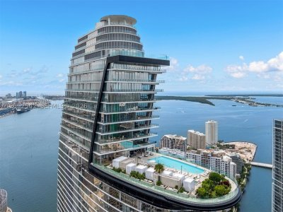 Comprar apartamento no Aston Martin Residences 5801C