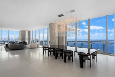 Comprar apartamento no Aston Martin Residences 5801C
