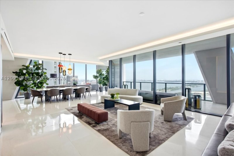 Apartment for rent at One Thousand Museum 4102