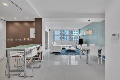 Aluguel de apartamento no Crystal House 7A