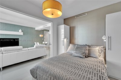 Aluguel de apartamento no Crystal House 7A