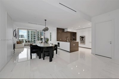 Aluguel de apartamento no Aston Martin Residences 2809