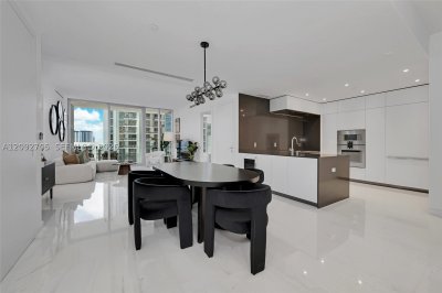 Aluguel de apartamento no Aston Martin Residences 2809