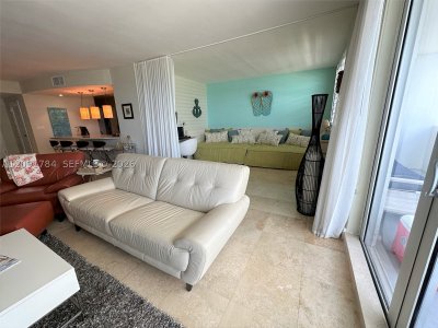 Aluguel de apartamento no Corinthian Condo 14E
