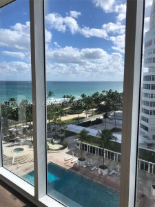 Aluguel de apartamento no Harbour House 715