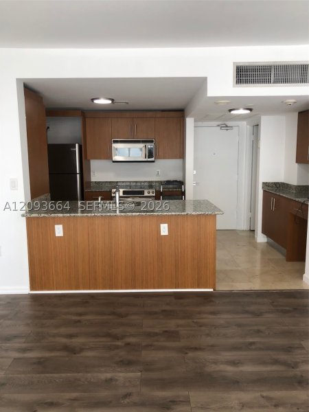 Apartment for rent at Harbour House 715