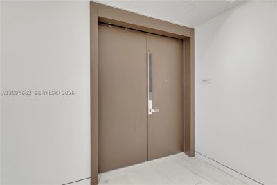 Comprar apartamento no Aston Martin Residences 4203
