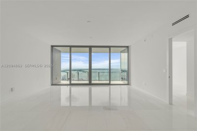 Comprar apartamento no Aston Martin Residences 4203