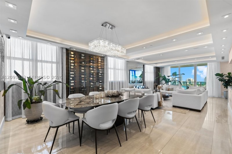 Condo for sale at Peninsula II 2001