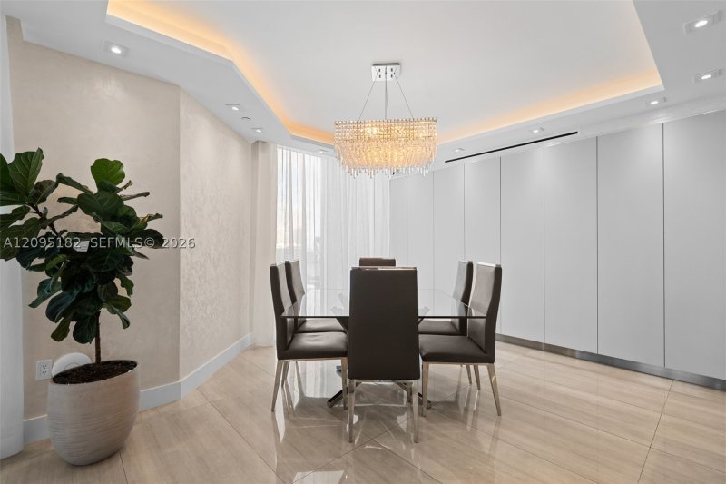 Condo for sale at Peninsula II 2001