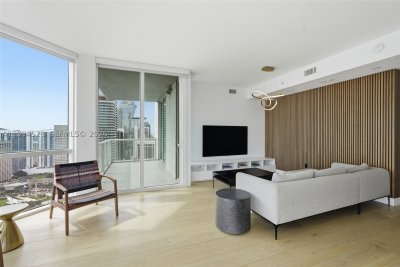 Comprar apartamento no Vizcayne Everglades On The Bay 4103