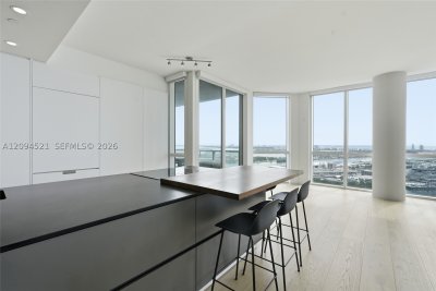 Comprar apartamento no Vizcayne Everglades On The Bay 4103