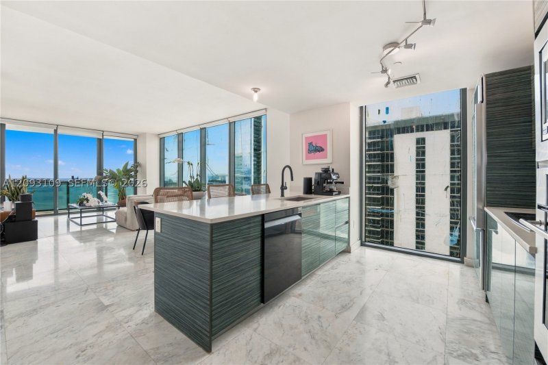 Comprar apartamento en Icon Bay 3308