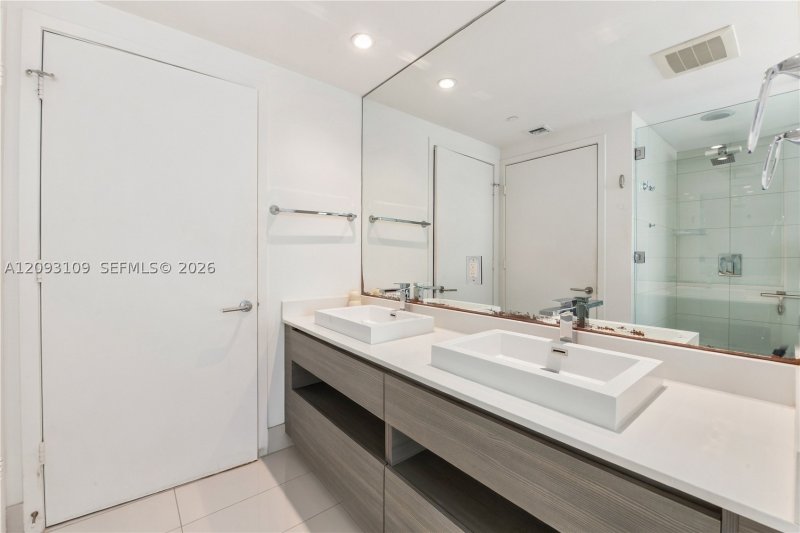 Comprar apartamento en Icon Bay 3308