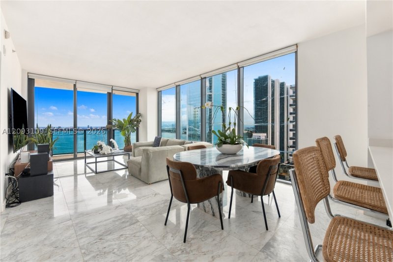 Comprar apartamento en Icon Bay 3308