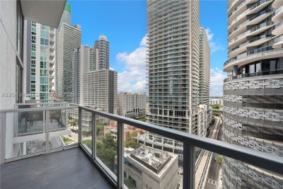 Aluguel de apartamento no Avenue on Brickell 1050 Tower 1418