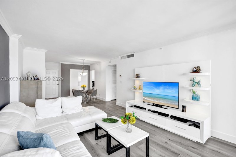 Apartment for rent at The Wave Condo 415 (availab
