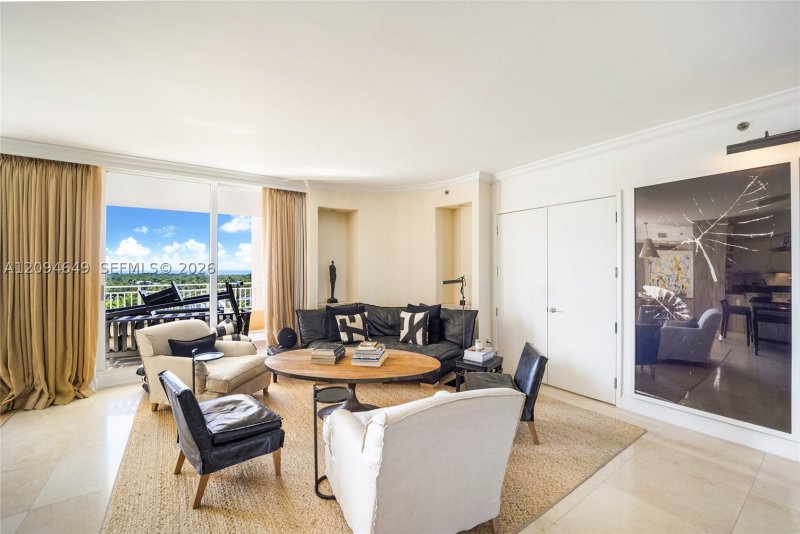 Apartment for rent at Ocean Tower One 705
