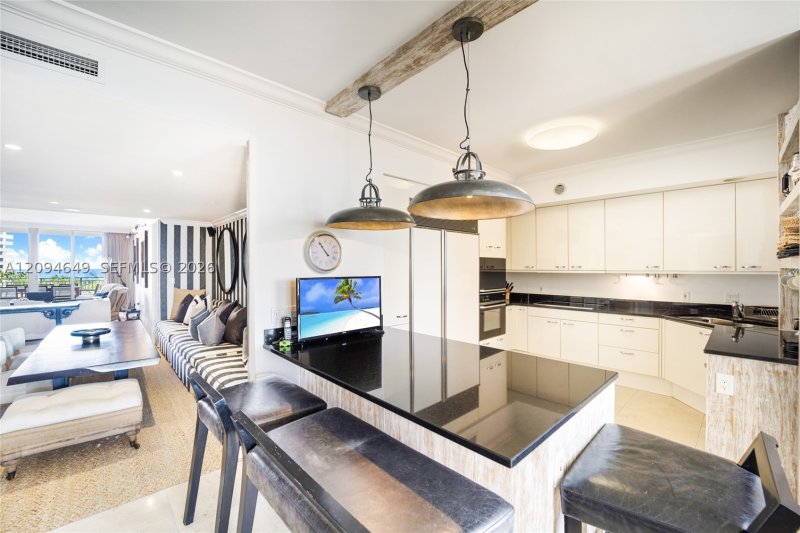 Apartment for rent at Ocean Tower One 705