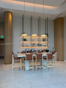 Aluguel de apartamento no One Park Tower by Turnberry 1204
