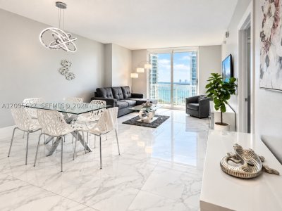 Comprar apartamento no The Club At Brickell Bay PH4103