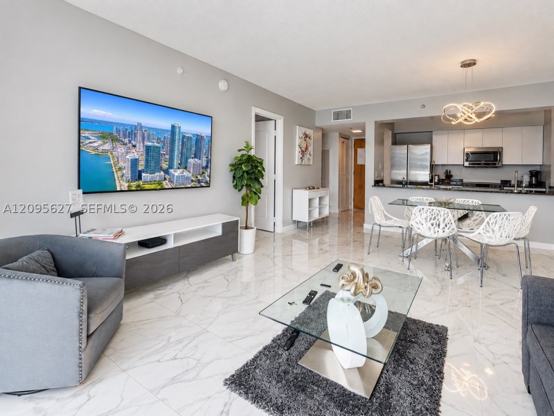 Comprar apartamento no The Club At Brickell Bay PH4103