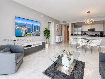 Comprar apartamento no The Club At Brickell Bay PH4103