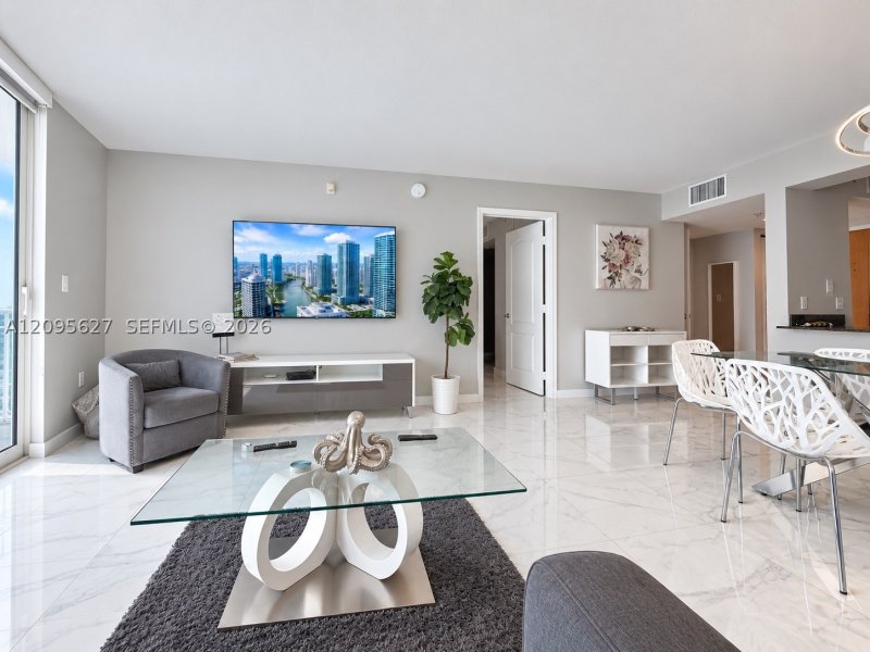Comprar apartamento no The Club At Brickell Bay PH4103