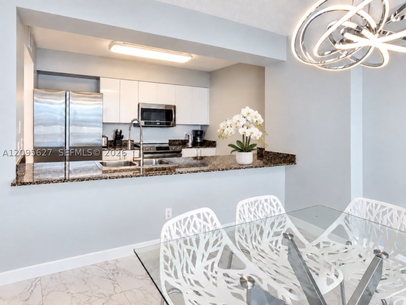 Comprar apartamento no The Club At Brickell Bay PH4103