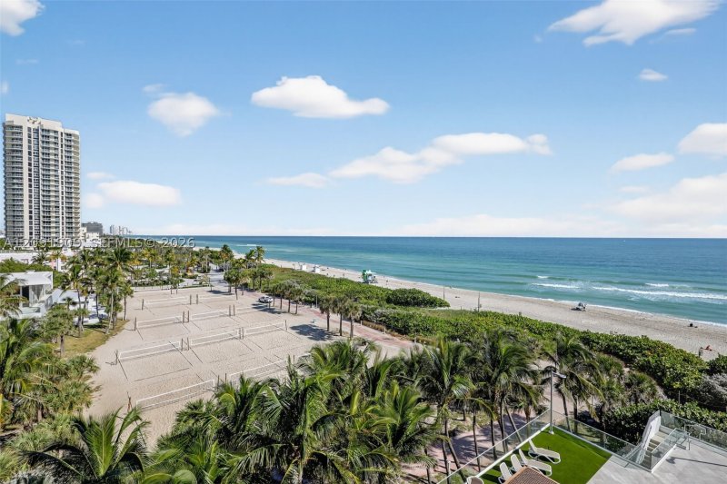 Condo for sale at Burleigh House 805